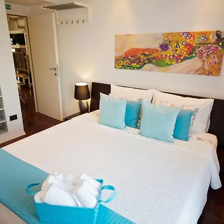 Leonardo Apartment *